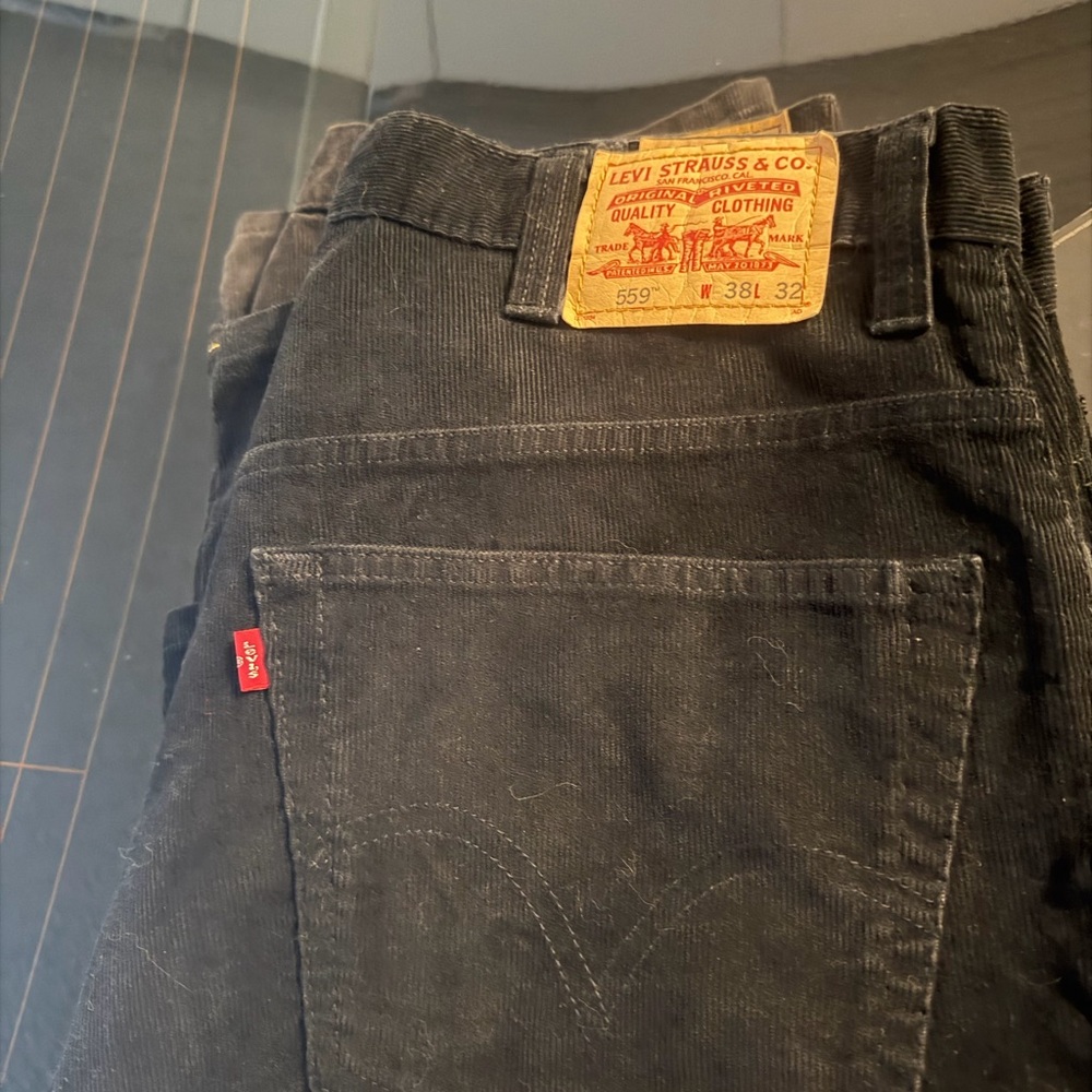 Levi's Men's corduroy Dark Gray Relaxed Jeans